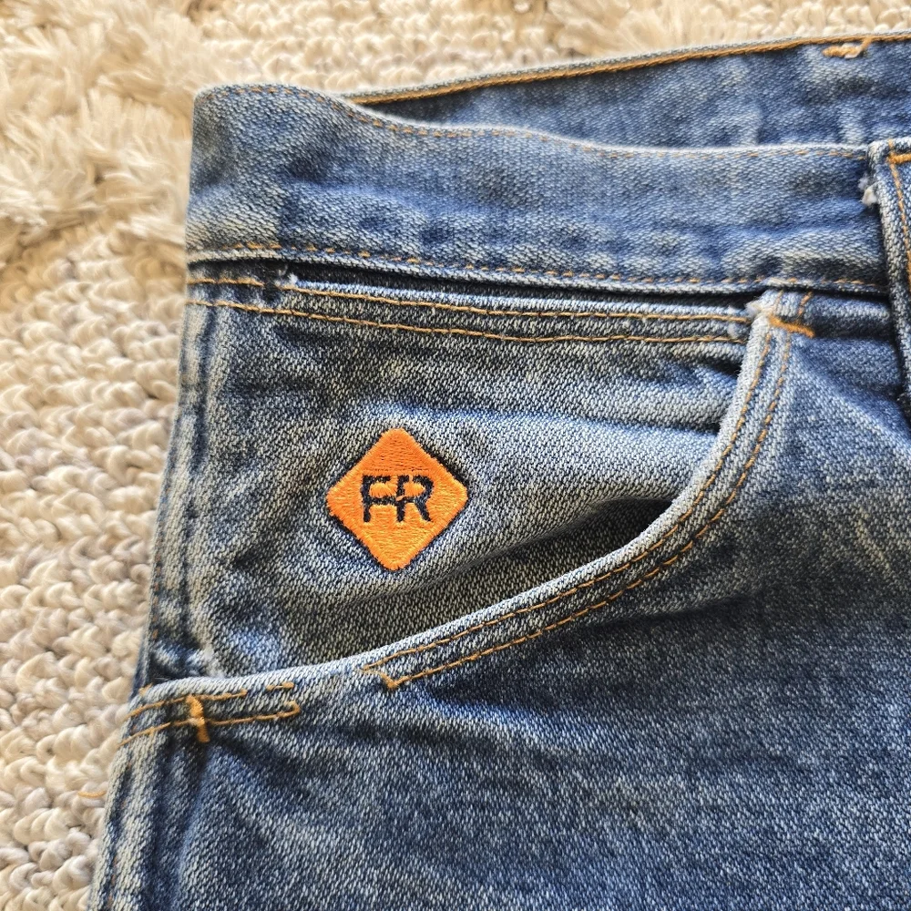 Men’s Wrangler Jeans Fire Resistant FR 13 Original Size 42x34 EUC - Picture 3 of 9